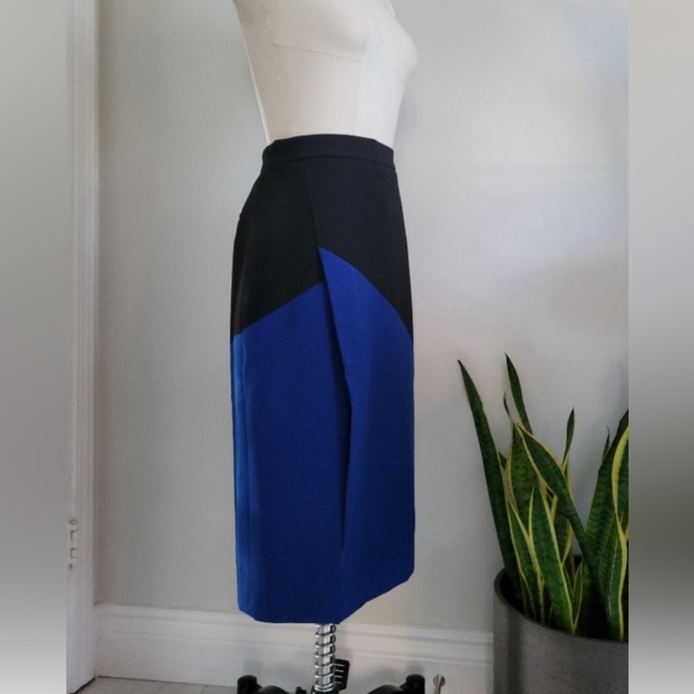 BCBG color block pencil skirt, below knee midi length, with slit, size 6